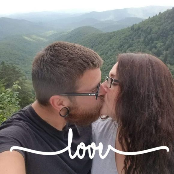 Meet your Posher, Danielle - Picture 1 of 1